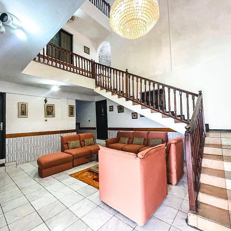 Hill View Hotel Mccarthy Hills Botianaw Экстерьер фото