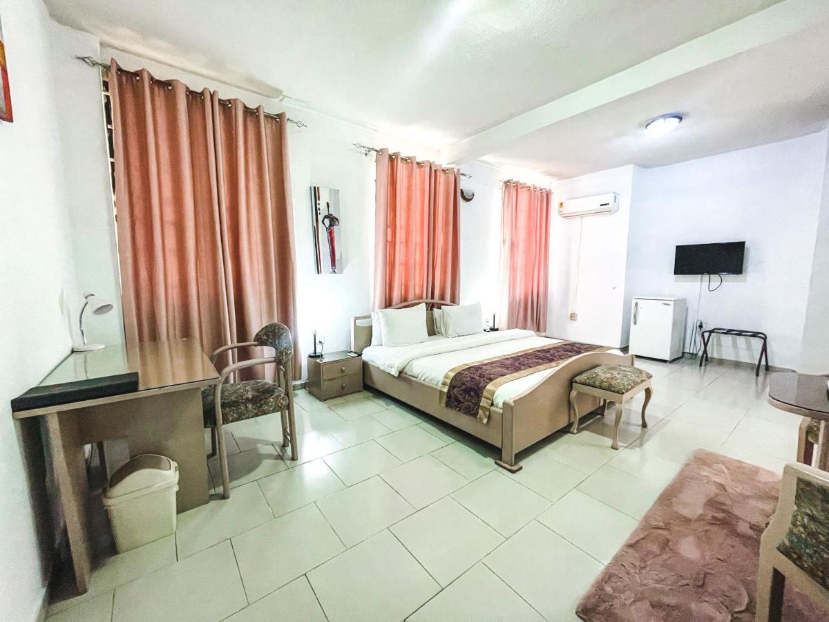 Hill View Hotel Mccarthy Hills Botianaw Экстерьер фото