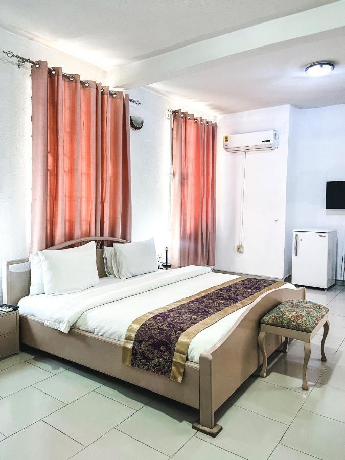 Hill View Hotel Mccarthy Hills Botianaw Экстерьер фото