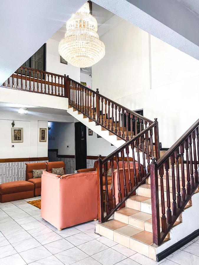 Hill View Hotel Mccarthy Hills Botianaw Экстерьер фото