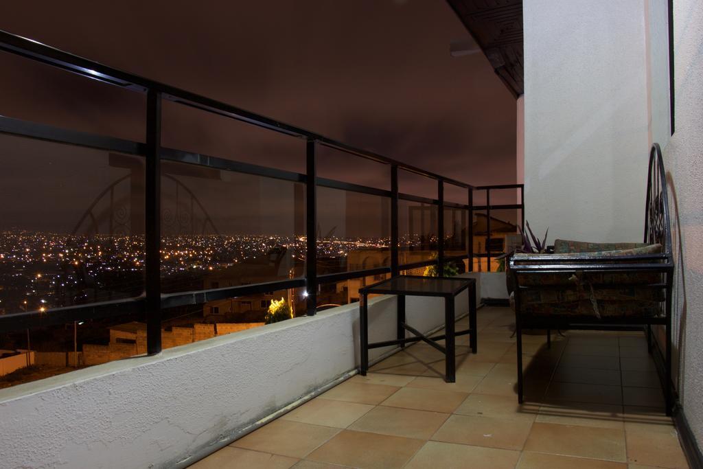 Hill View Hotel Mccarthy Hills Botianaw Экстерьер фото