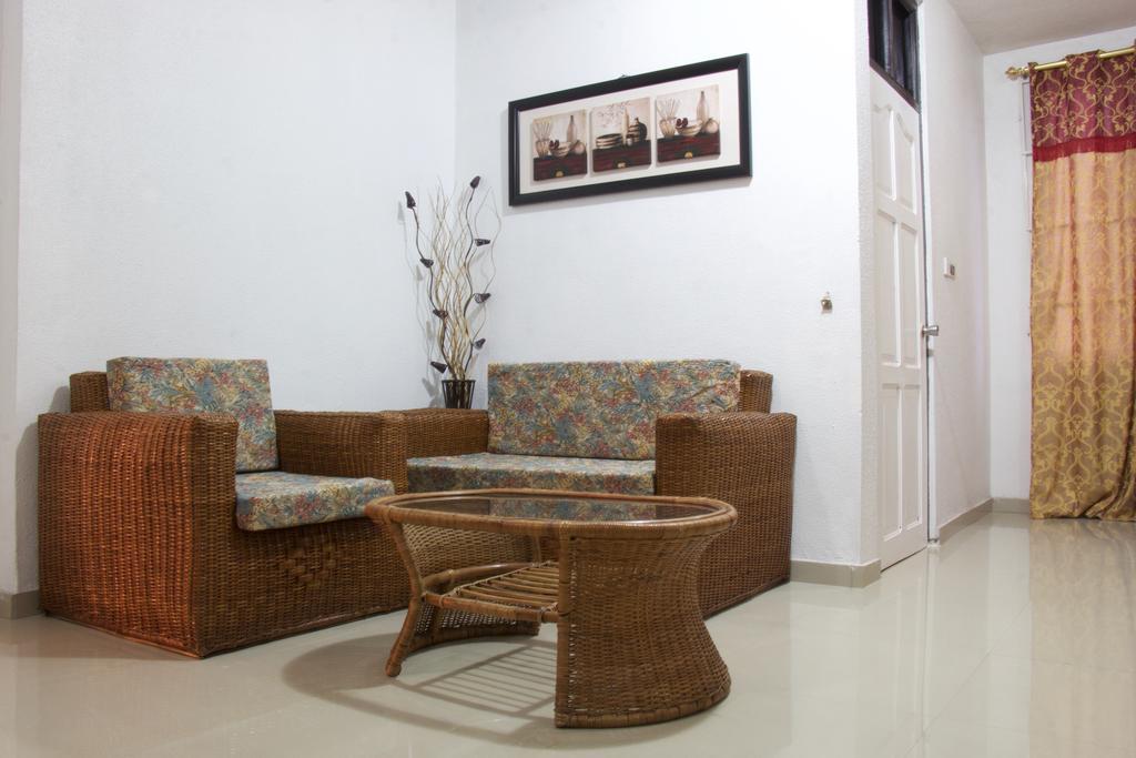 Hill View Hotel Mccarthy Hills Botianaw Экстерьер фото